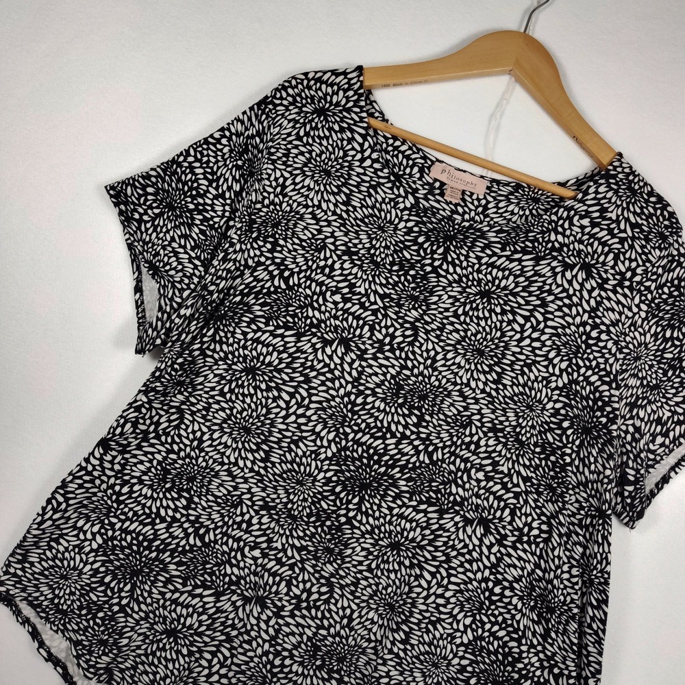 Philosophy Woman Black White Floral Burst Short Sleeve Top 2X High Low Blouse